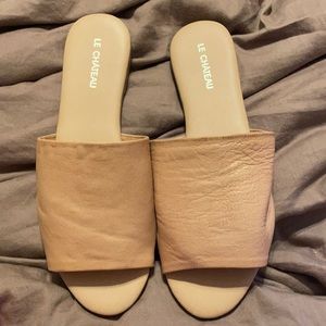 Le Château Nude Leather Slides